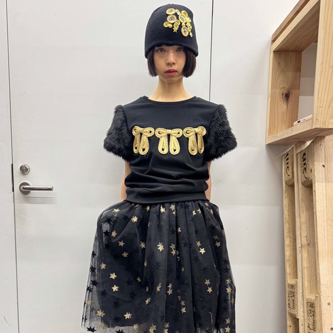 MOMENTEL THREE RIBBON BLACK FULL T-SHIRT