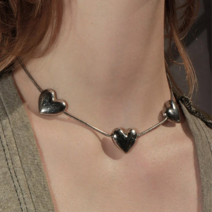 MARLAND BACKUS HEART STRINGS NECKLACE